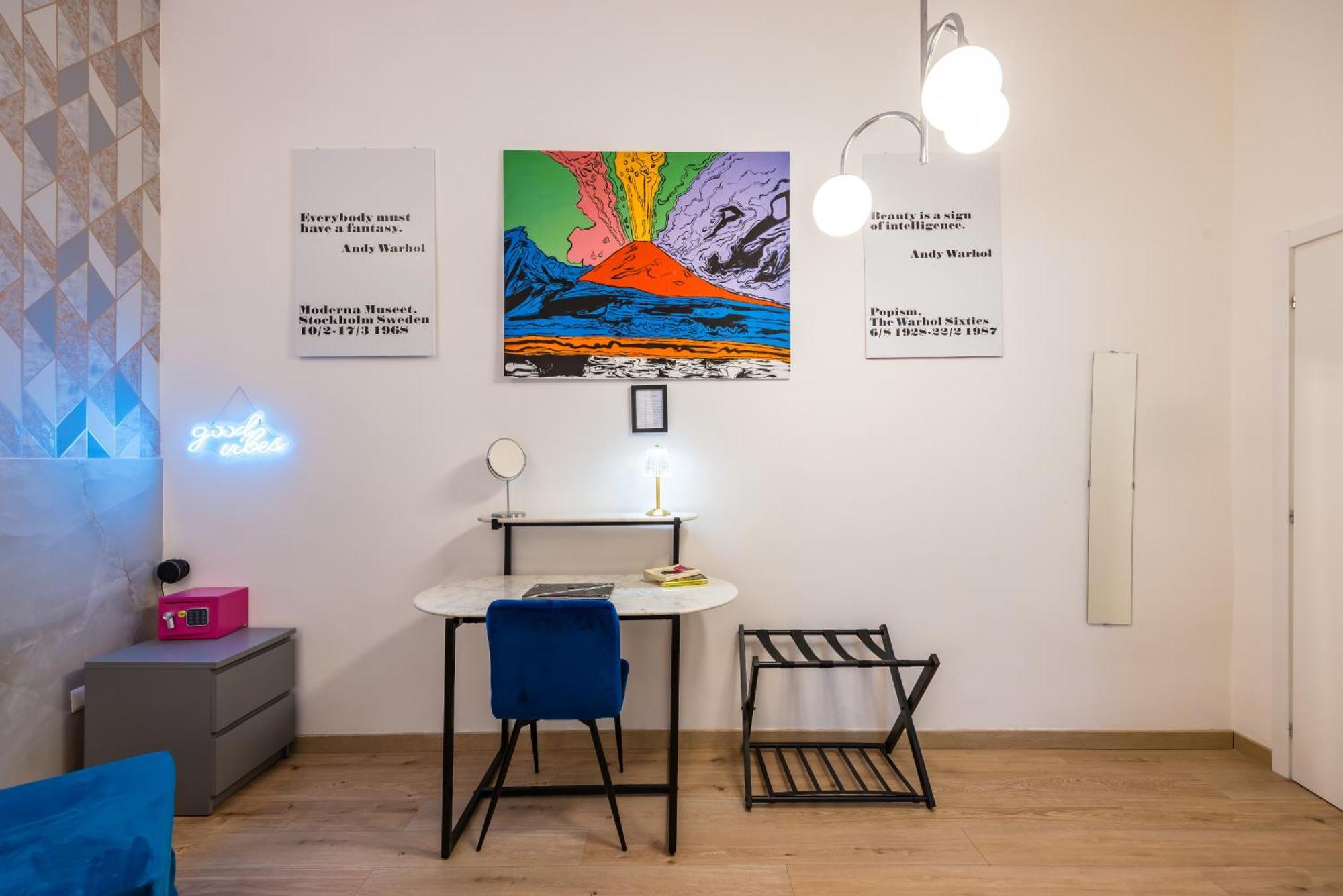 Pop Art House Apartment เนเปิลส์ ภายนอก รูปภาพ